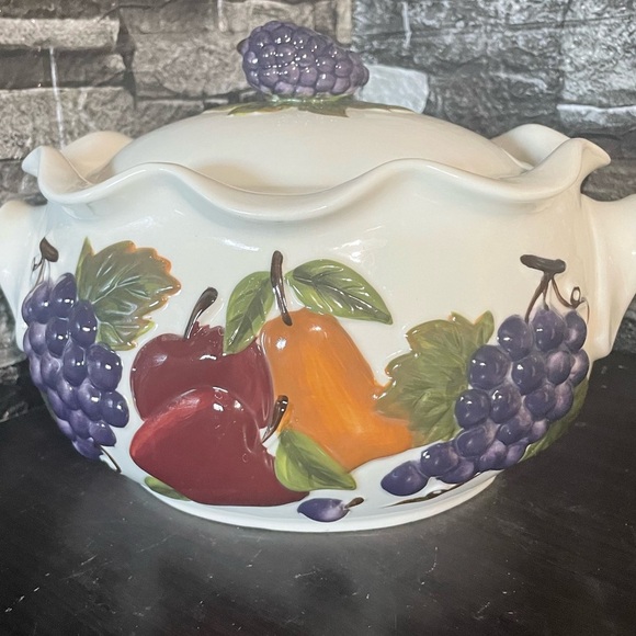 Celebrating Home Interior Sonoma
Villa Stoneware‎ Bean Pot Grapes
Apples Pears - Picture 1 of 5